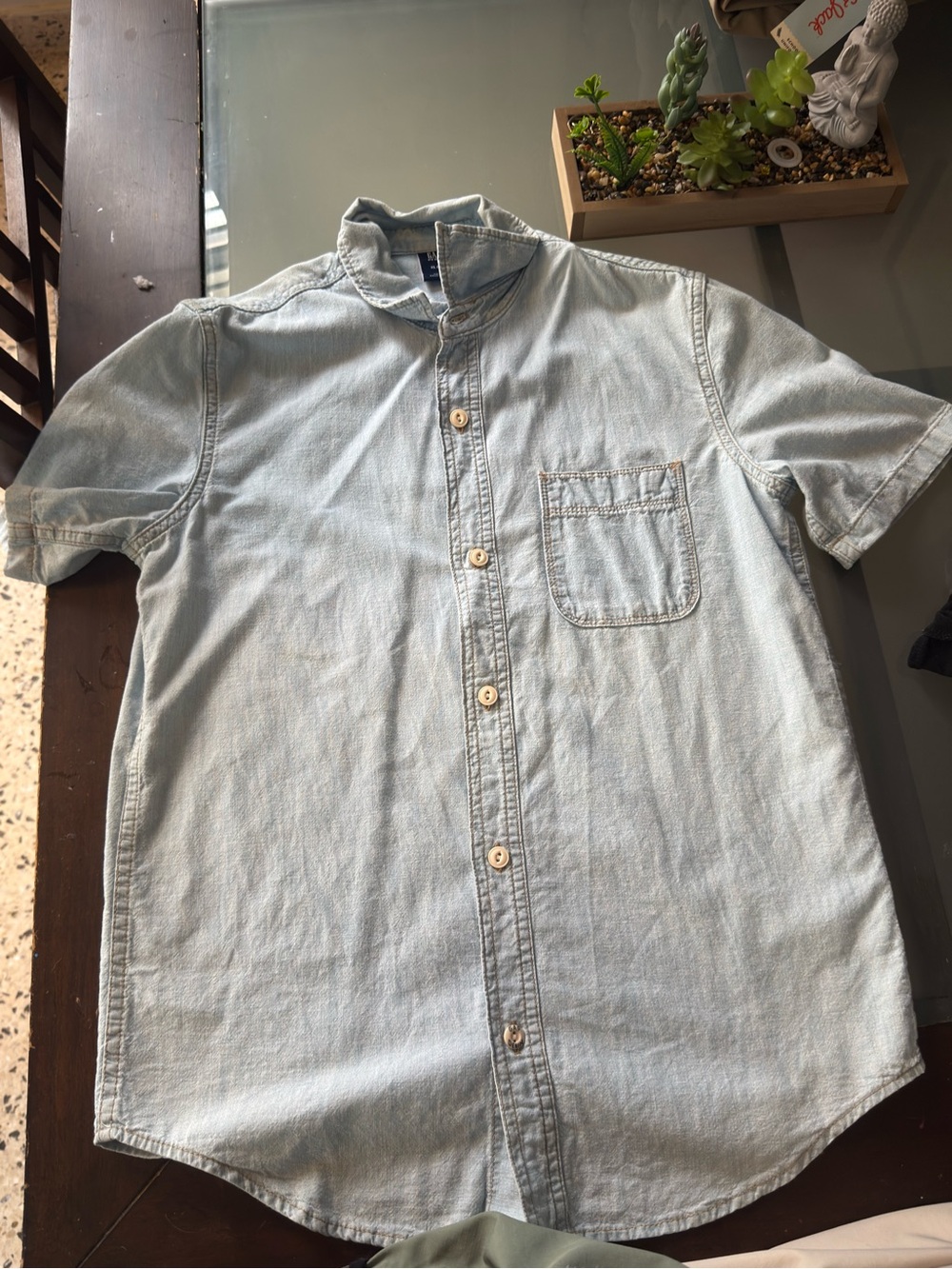 GAP Light Blue Short-Sleeve Denim Button-Down Shirt
